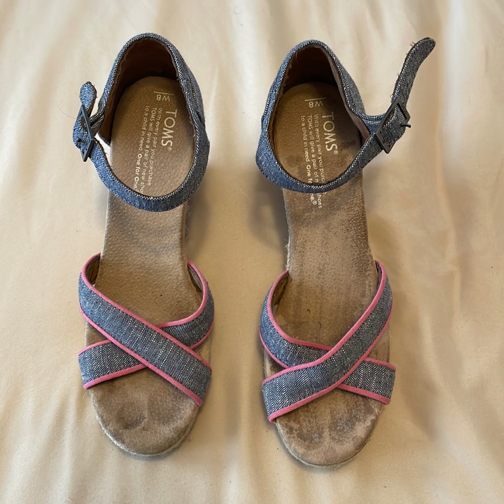 Toms wedges size 8